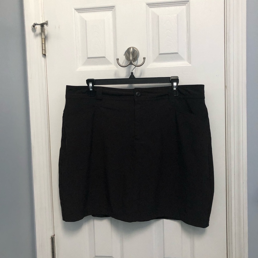 Eddie Bauer Women's Adventurer 2.0 Black Skort Skirt Stretch 14 Gorpcore